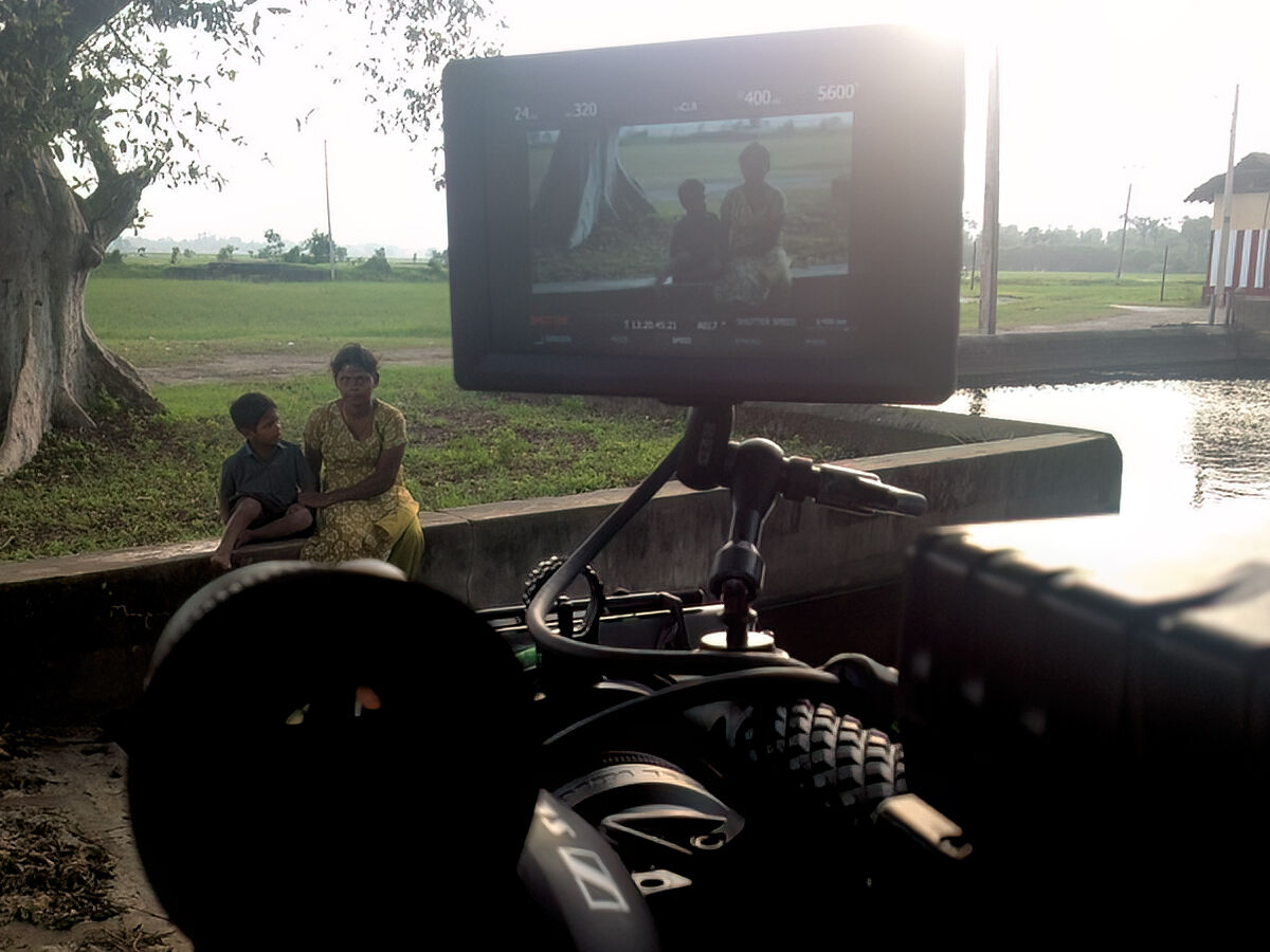 Documentary frame 03